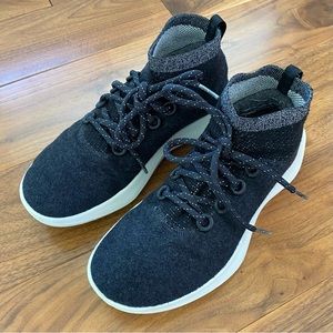 Allbirds Wool Dasher Mizzle Mid High
Sneakers Deep Charcoal Black Size 8
Women's